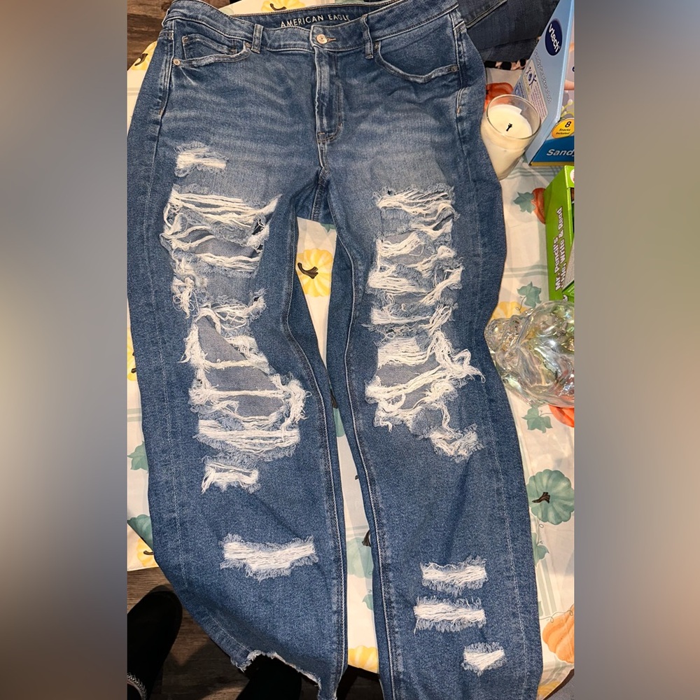 American eagle mom jeans